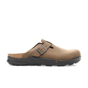 boston-cross-town-tabacco-brown-oiled-leather-side-1029589.jpg